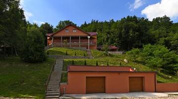 Фотографии Дома для отпуска Cabana Oana Retezat г. Рыу-де-Мори (Румыния) №1 Фото Дома для отпуска Cabana Oana Retezat г. Рыу-де-Мори 1