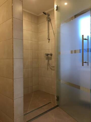 Фото номера Дом с 4 спальнями Дома для отпуска Cabana Bucura г. Рыу-де-Мори 20